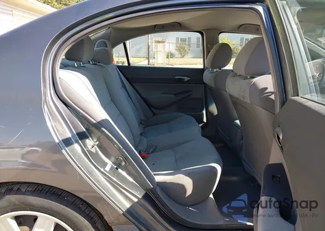 2009 Honda Civic Lx z USA, uszkodzony, nr VIN 19XFA16509E047811